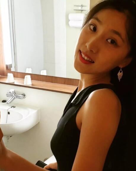 怎么看待中国女留学生刘玥在国外生活呢?